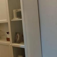 LIBRERIA BILLY CON ANTA IN VETRO