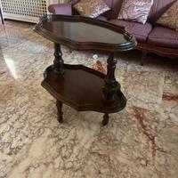 Carrello in legno scuro