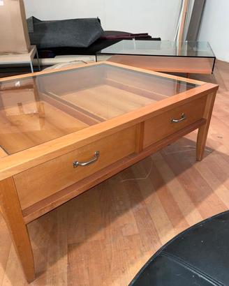 Tavolino in noce chiaro base in vetro,con cassetti