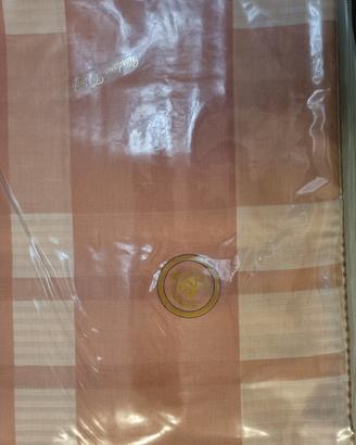 Tovaglia rosa Giordano Trinci