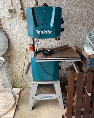 Sega a nastro Makita
