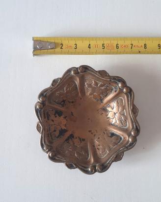 portacenere ottone antico posacenere decorato 900