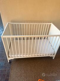 Lettino per bambini IKEA con materassino