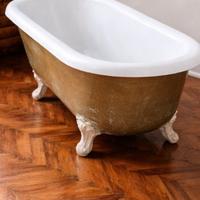 Vasca da bagno vintage in ghisa