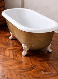 Vasca da bagno vintage in ghisa