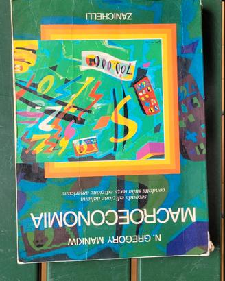 Libro universitario di "Macroeconomia"