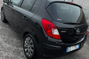 Opel corsa 1.2benzina 5porte