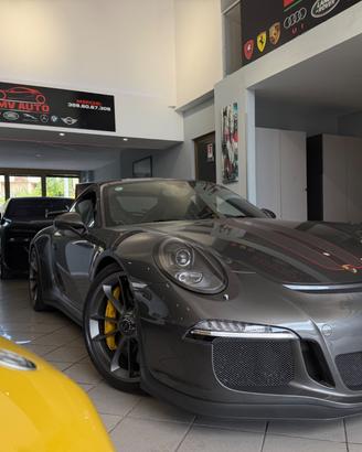 Auto italiana, prima vernice tutto originale, tagl