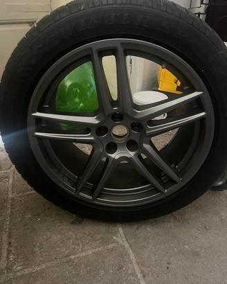 Set 4 cerchi orginali Porsche con gomme invernali
