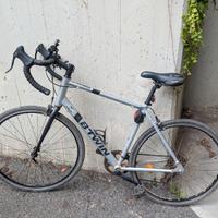 Bici gravel Triban 100