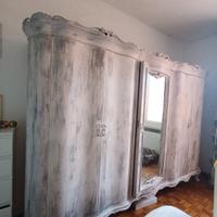 Armadio anni '50 stile Chippendale riverniciato