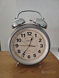 Orologio da tavolo o muro con sveglia