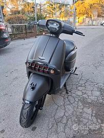 BENELLI/KEEWAY SIXTIES 300 BLACK MOT. PIAGGIO