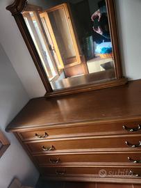 Cassettiera con specchio