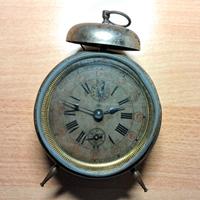 Antica sveglia funzionante marca JUNGHANS