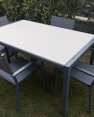 tavolo da giardino 