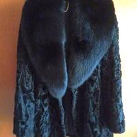 pelliccia in Breshvans con collo in Volpe