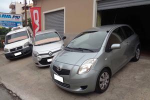 Toyota Yaris 1.3 3 Porte (FINANZIABILE)