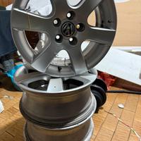 Cerchi in lega originali Volkswagen 5 fori – usati