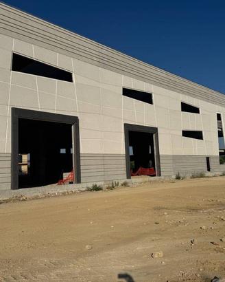 Immobile di 9800 m² a Frattamaggiore