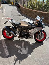 Aprilia RSV4 RR 2015