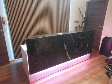 Arredi Bancone Reception su misura