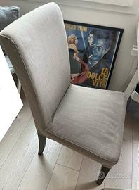 Sedia imbottita sfoderabile con gambe in legno