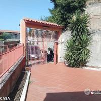 Castanea, Villetta indipendente