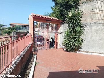 Castanea, Villetta indipendente