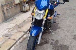 Suzuki gsr 600