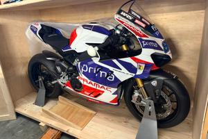 Ducati Panigale V4 MARTIN RACING #28