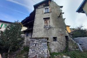 Rustico / Casale di 234 m² con più di 5 locali a N