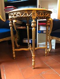 Due Poltrone con Tavolino d'epoca