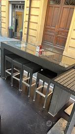 tavolo lungo esterno con vetro sopra
