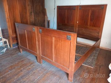 Camera armadi letto vintage legno