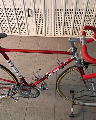 Bicicletta da corsa d'epoca 