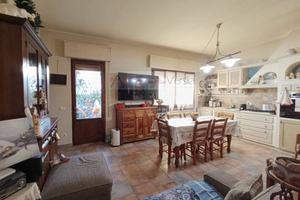 Appartamento di 141 m² con più di 5 locali a Monti
