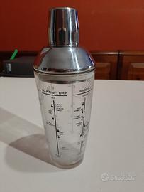 shaker per cocktail