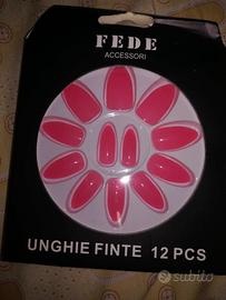 Unghie finte rosa fake nails pink donna fashon