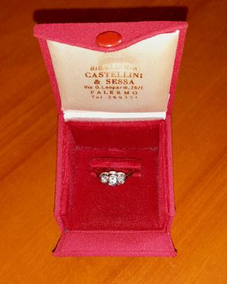 Anello antico in oro e brillanti
