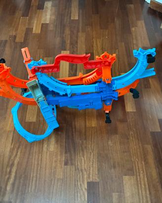 Pista hot wheels senza macchinine