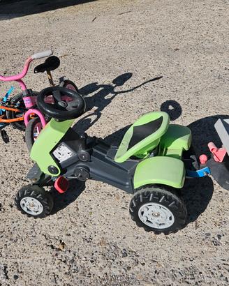 Giocattoli casetta,scivolo,trattore,bici