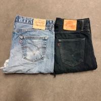 Due paia di Jeans Levi’s con strappi evidenti