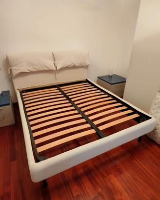 Letto matrimoniale moderno