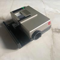 Proiettore diapositive Leica Pradovit P150