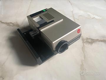 Proiettore diapositive Leica Pradovit P150