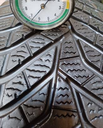 2 Gomme 225/65-17 102H Yokohama Winter MS