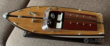 Modellino Motoscafo in Legno stile Riva 