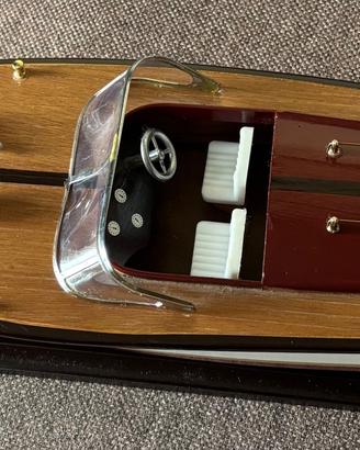 Modellino Motoscafo in Legno stile Riva 