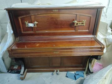 Pianoforte Verticale Antico C. Schwechten Berlin"